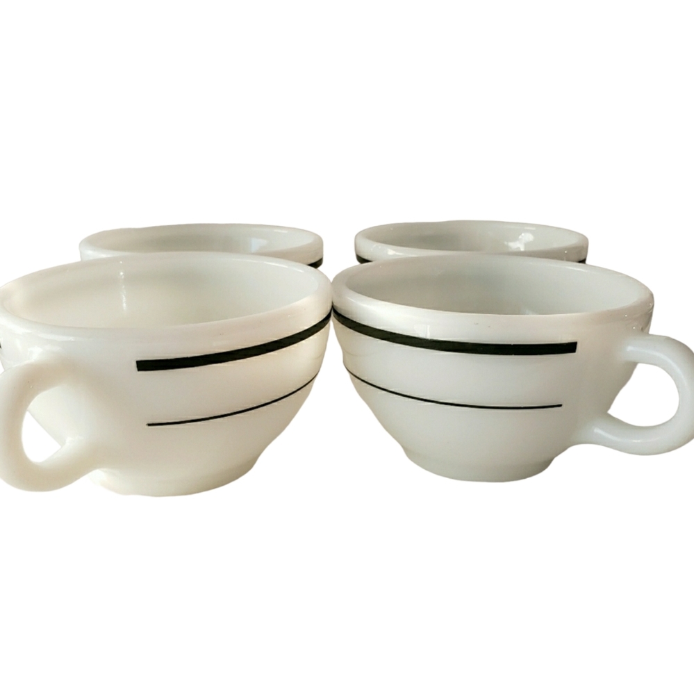 4 Vintage Pyrex Tableware Tea Coffee Cups C Handle